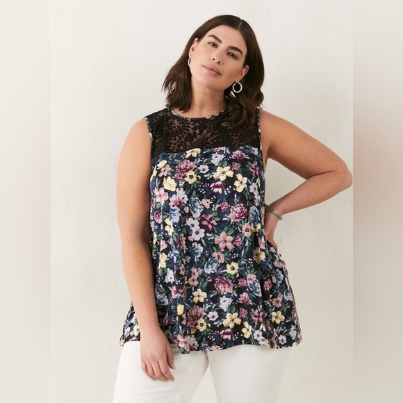 Penn Printed Crochet Lace Camisole floral print - Picture 2 of 5